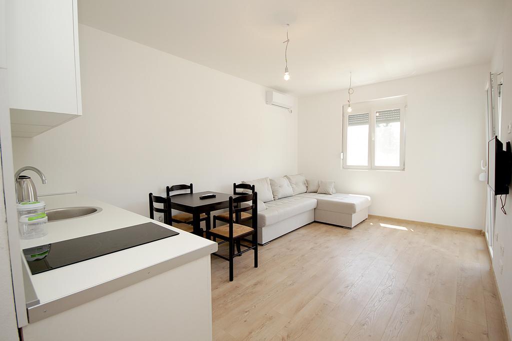 Apartmani Begovic 巴尔 外观 照片