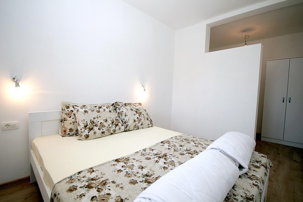 Apartmani Begovic 巴尔 外观 照片