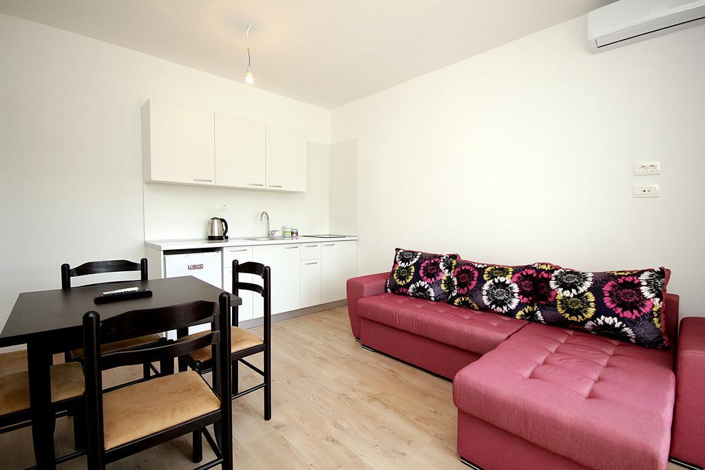 Apartmani Begovic 巴尔 外观 照片